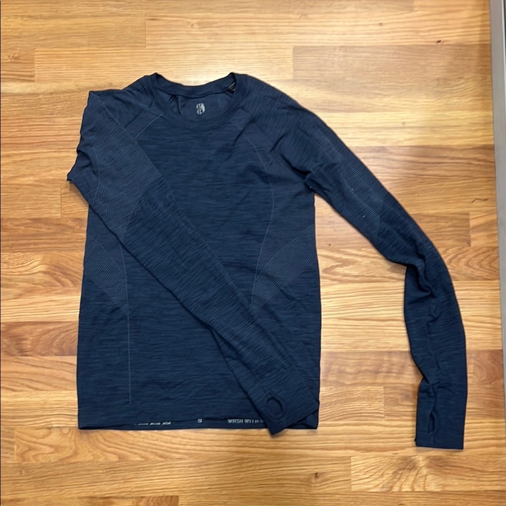 EUC Sweaty Betty Blue Long Sleeve Workout Tee